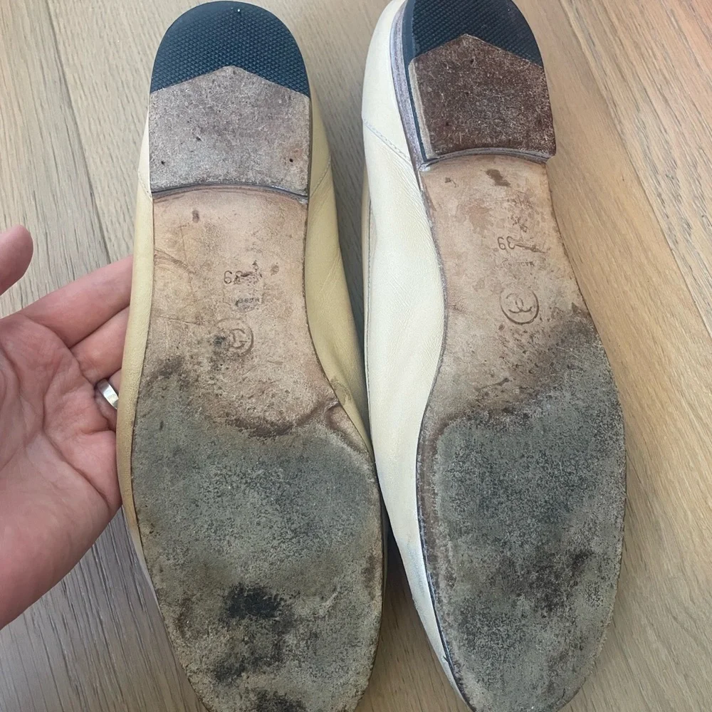 Chanel bone colored loafers size 39 (runs narrow and small) - Picture 2 of 2